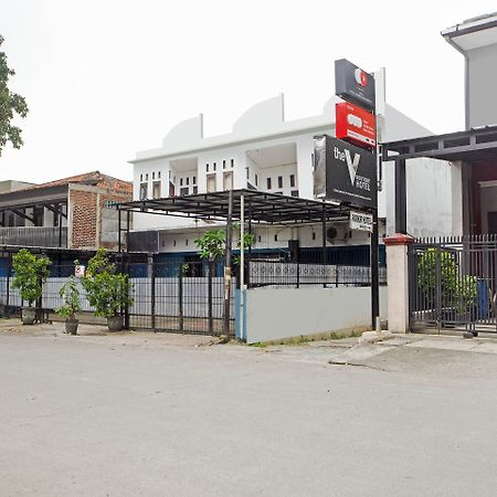 Reddoorz @ Hotel Arimbi Dewi Sartika Baru Bandung Exteriér fotografie