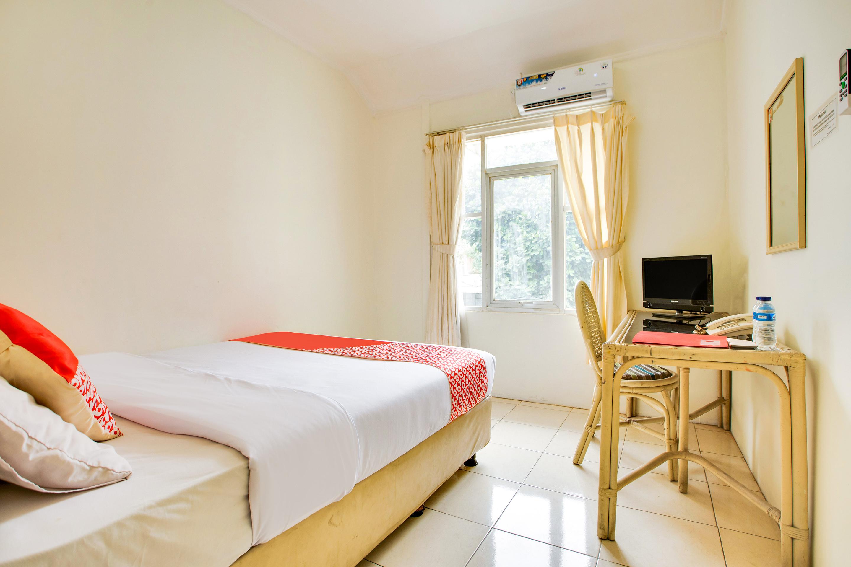 Reddoorz @ Hotel Arimbi Dewi Sartika Baru Bandung Exteriér fotografie