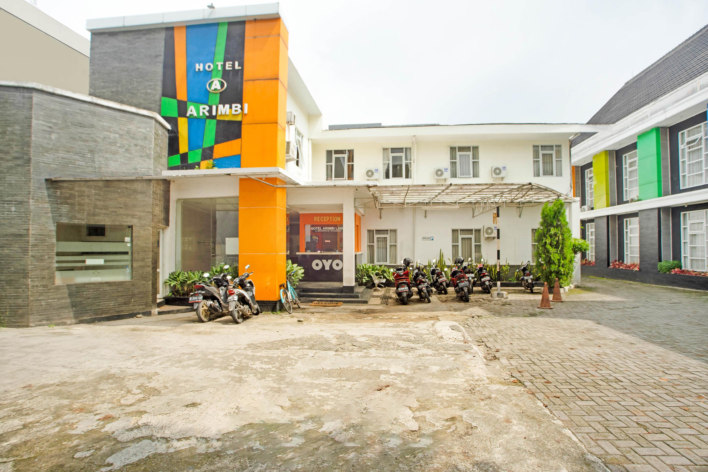 Reddoorz @ Hotel Arimbi Dewi Sartika Baru Bandung Exteriér fotografie