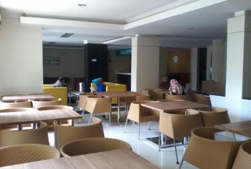 Reddoorz @ Hotel Arimbi Dewi Sartika Baru Bandung Exteriér fotografie